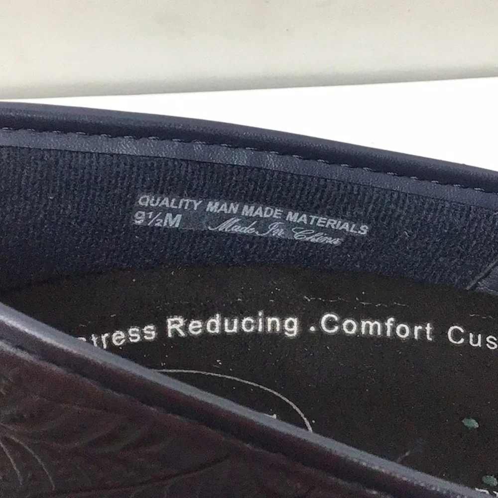 Easy Works by Easy Street NWOT navy blue embossed clogs size 9.5M - Picture 5 of 7